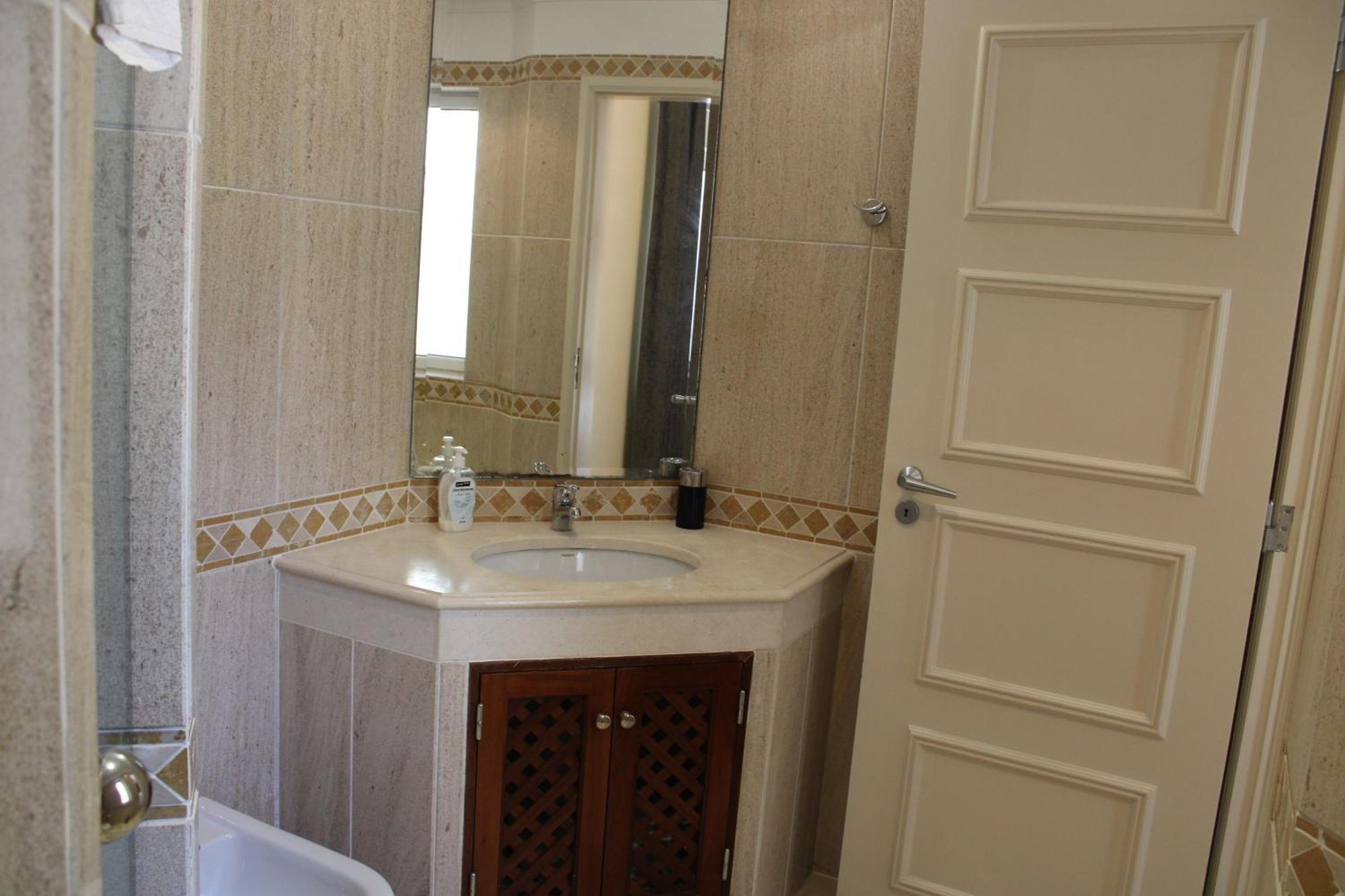 Luxury 2 Bedroom Apartment With Private Garden Almancil Exterior photo